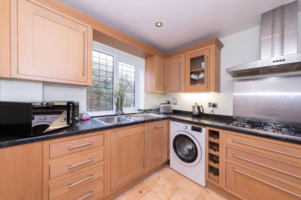 Ratby House - Spacious 3 Bed With Garden & Parking Earley Esterno foto